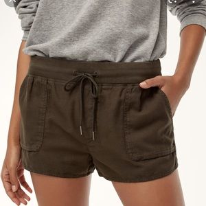 Aritzia- Community Axiom Short